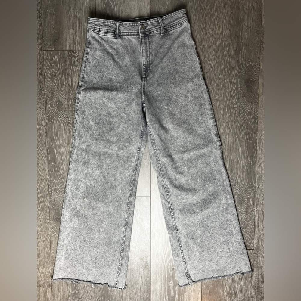 Mango MNG Denim Heather Grey High Rise Wide Leg Jeans • Distressed Hem • Size 6